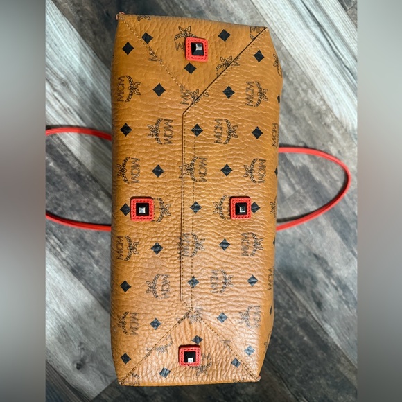 MCM Visetos Tote Bag + Wristlet Pouch - Picture 11 of 11